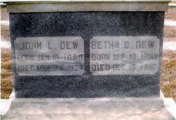 John Lane Dew (1859-1927) - Bertha Cottingham Dew (1860-1917) -  gravestone Magnolia Cemetery, Latta