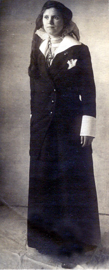 Madeline Koonce Dew (1896-1971).<br>Source: Allen Dew, Creedmoor, North Carolina