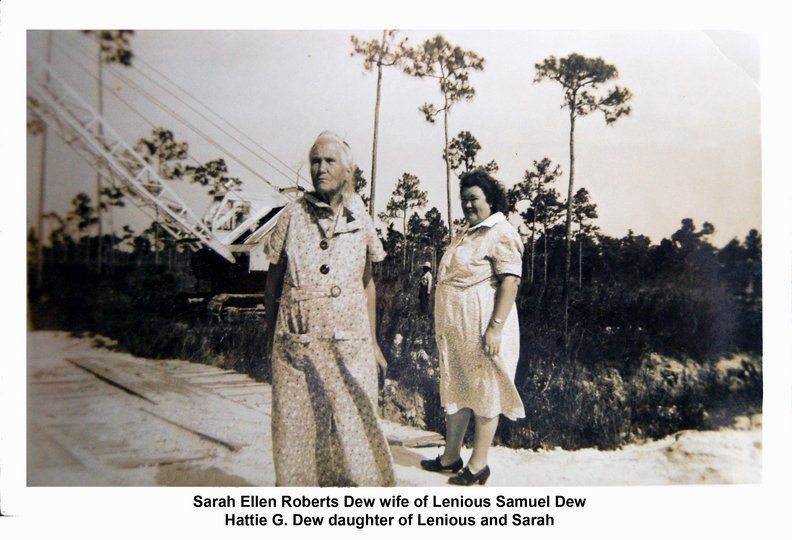 Dew-Sarah-Ellen-Roberts-n-Hattie.jpg